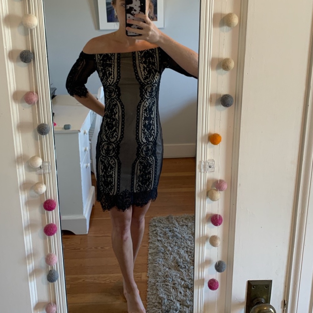 Black lace bodycon dress